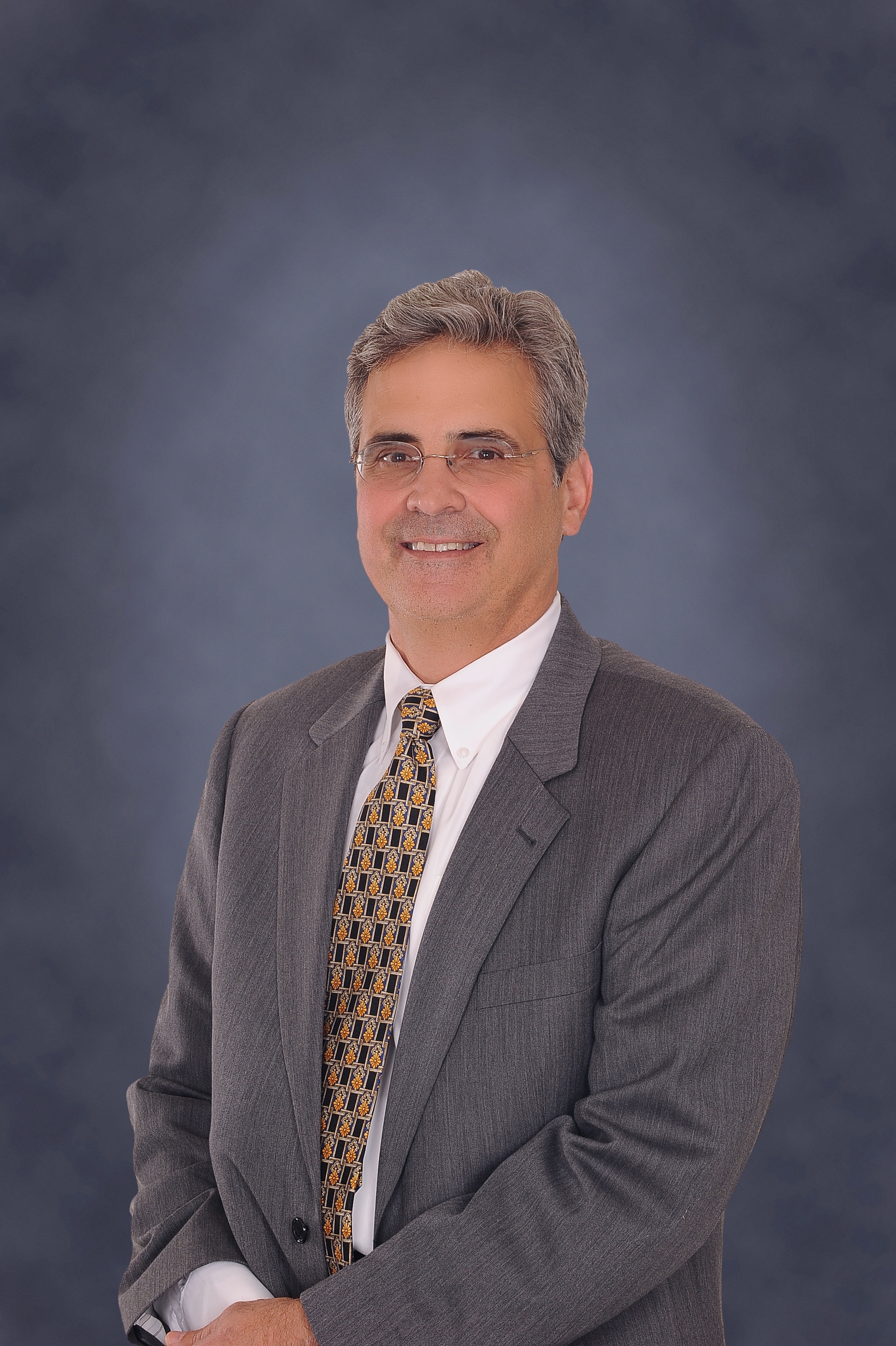 Dr. Antonio Ruiz